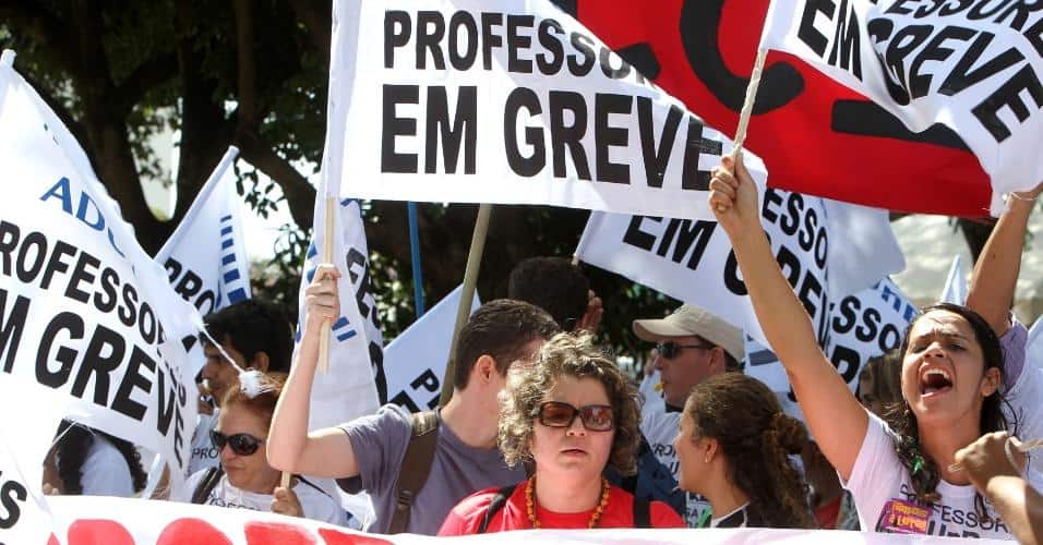 Professores voltam à greve em Março