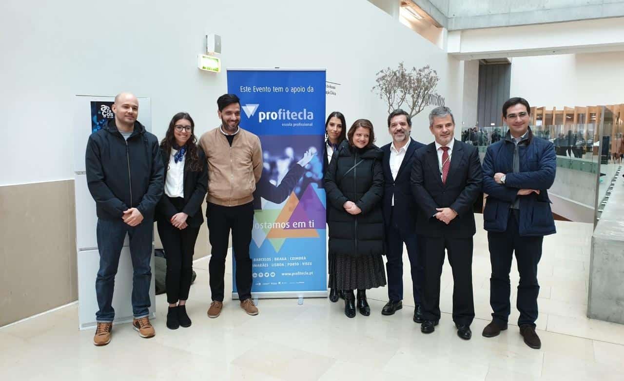 Profitecla expõe "Abraços de Luz" no Hospital de Braga