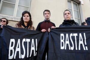 Ciência. "Governo não obriga instituições a aplicar a lei"