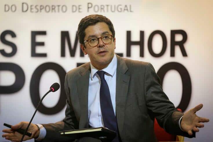 "Batalha dos cliques não ajuda à verdade dos factos"