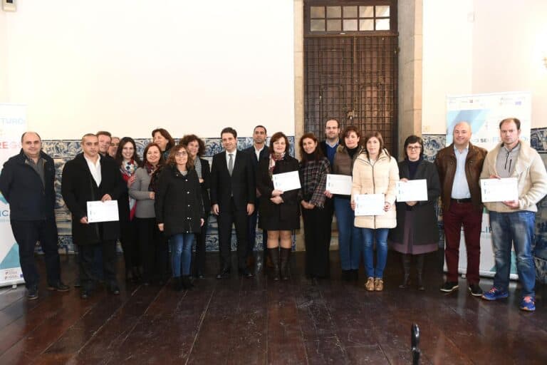 "Não é fácil voltar à escola com 42 anos"