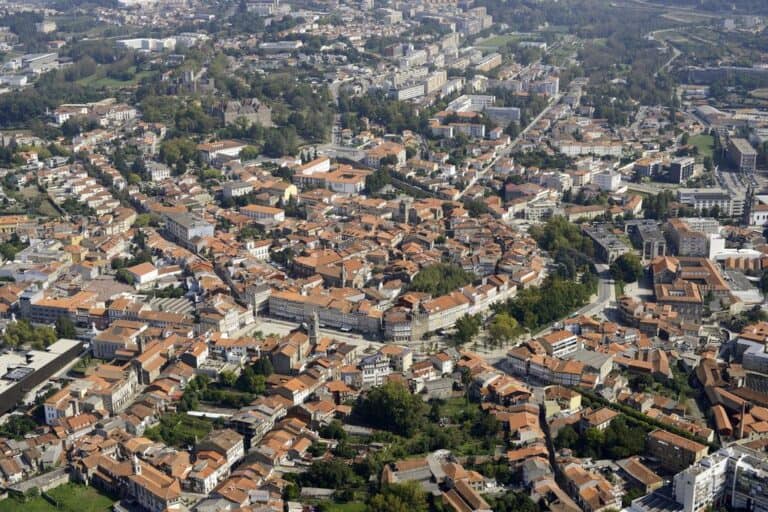Conselheiros da CMG discutem alojamento universitário
